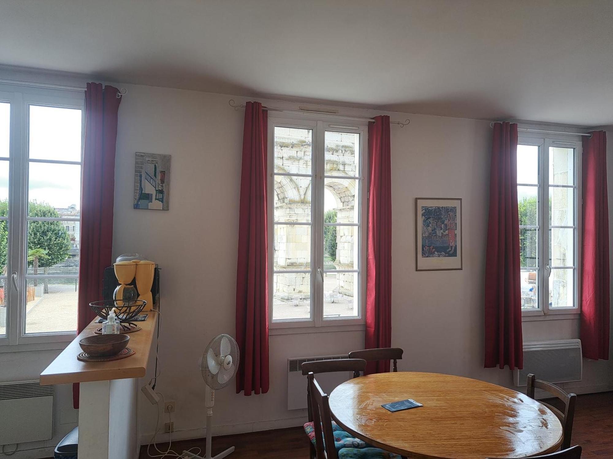 Loft Vue Imprenable Sur Le Vieux Saintes Leilighet Eksteriør bilde